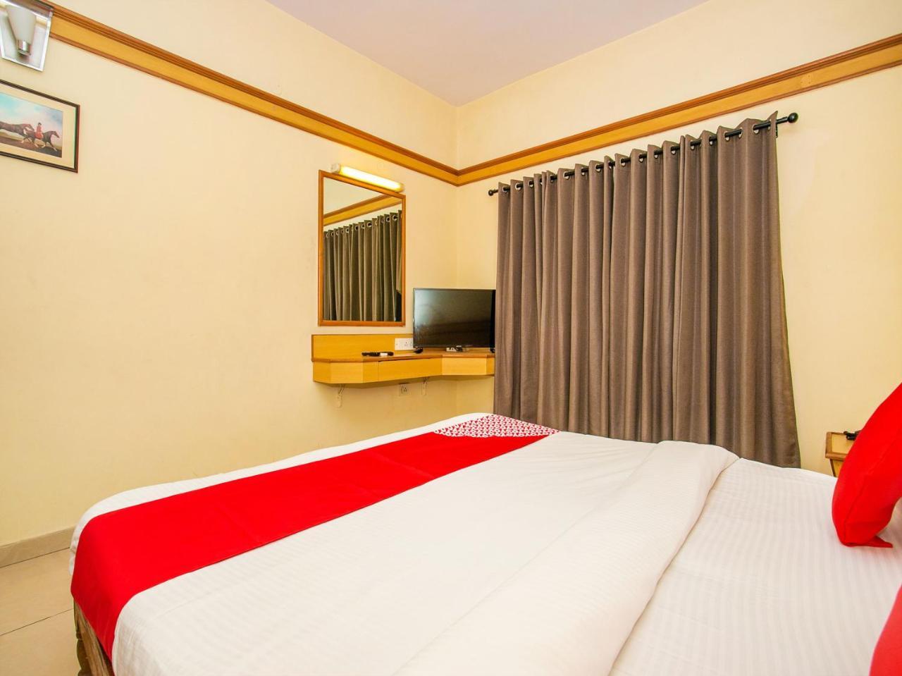 Oyo 649 Hotel Ajantha Trinity Inn Bangalore Bagian luar foto